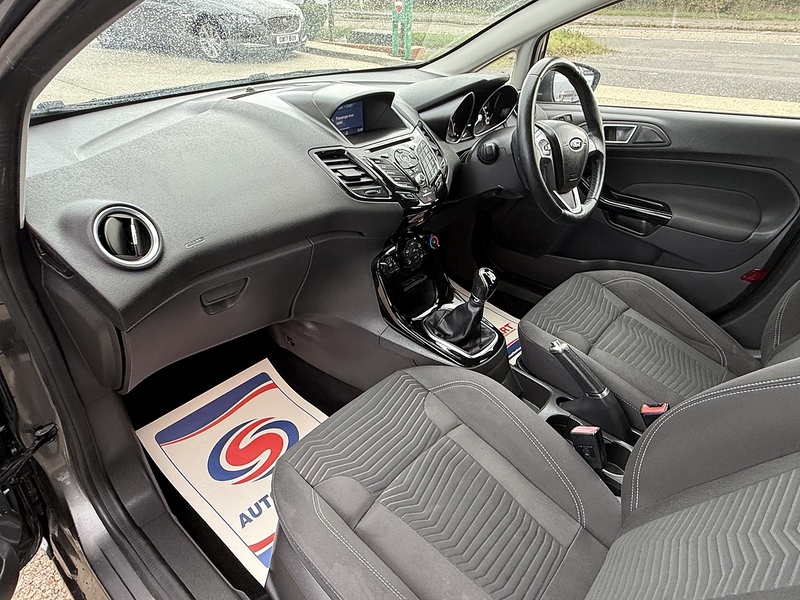 Ford Fiesta 1.25 Zetec Hatchback 5dr Petrol Manual Euro 6 (82 ps) - U10003111