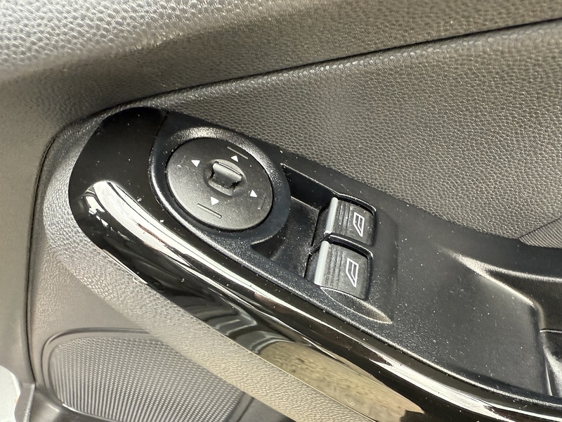 Ford Fiesta 1.25 Zetec Hatchback 5dr Petrol Manual Euro 6 (82 ps) - U10003111