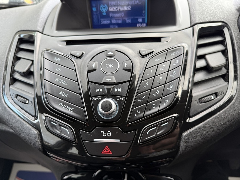 Ford Fiesta 1.25 Zetec Hatchback 5dr Petrol Manual Euro 6 (82 ps) - U10003111