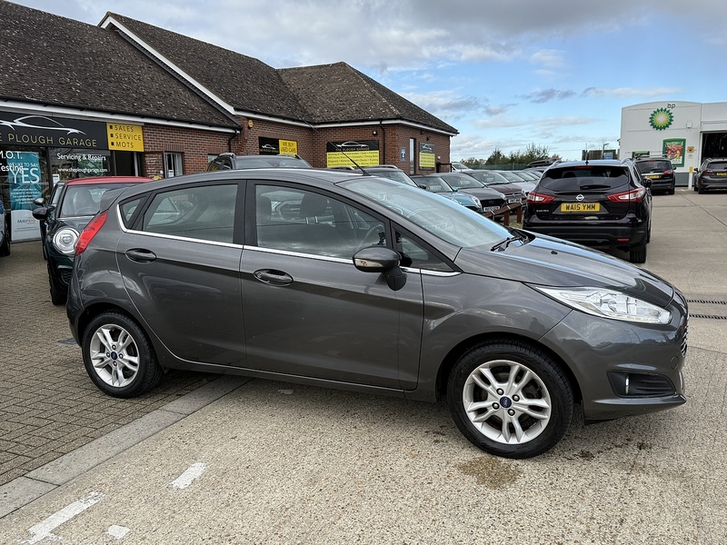 Ford Fiesta 1.25 Zetec Hatchback 5dr Petrol Manual Euro 6 (82 ps) - U10003111