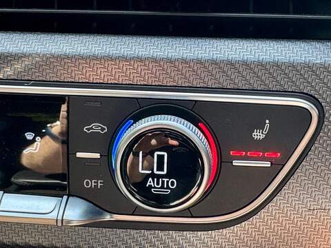 Audi RS4 Avant RS4 Avant Estate 2 Automatic Petrol - U10003113