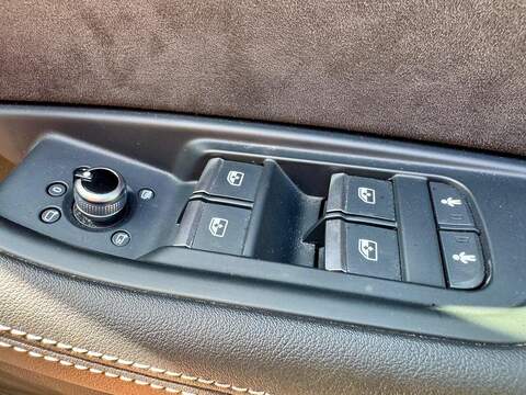 Audi RS4 Avant RS4 Avant Estate 2 Automatic Petrol - U10003113