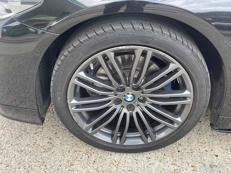 BMW 5 Series 2.0 520d M Sport Auto Euro 6 (s/s) 4dr - U10003114