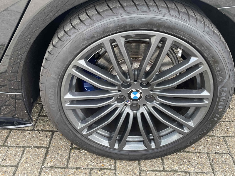 BMW 5 Series 2.0 520d M Sport Auto Euro 6 (s/s) 4dr - U10003114