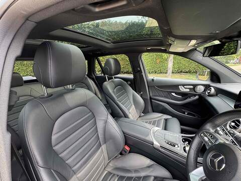 Mercedes-Benz GLC 2.0 GLC300 MHEV AMG Line (Premium Plus) SUV 5dr Petrol G-Tronic+ 4MATIC Euro 6 (s/s) (272 ps) - U10003116