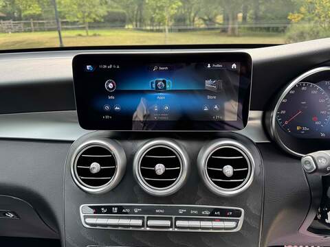 Mercedes-Benz GLC 2.0 GLC300 MHEV AMG Line (Premium Plus) SUV 5dr Petrol G-Tronic+ 4MATIC Euro 6 (s/s) (272 ps) - U10003116