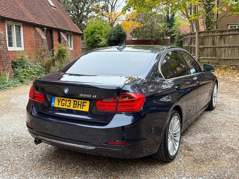 BMW 3 Series 2.0 320d Luxury Saloon 4dr Diesel Auto Euro 5 (s/s) (184 ps) - U10003128