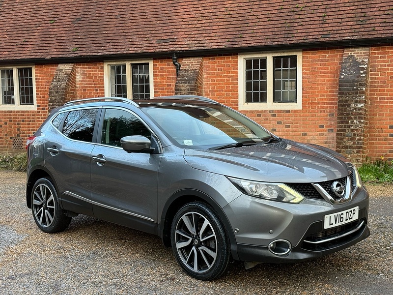 Nissan Qashqai DIG-T Tekna SUV 1.2 Automatic Petrol - U10003140