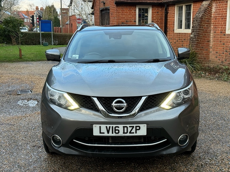 Nissan Qashqai DIG-T Tekna SUV 1.2 Automatic Petrol - U10003140