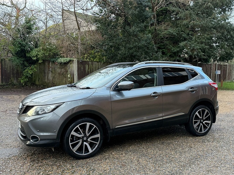 Nissan Qashqai DIG-T Tekna SUV 1.2 Automatic Petrol - U10003140