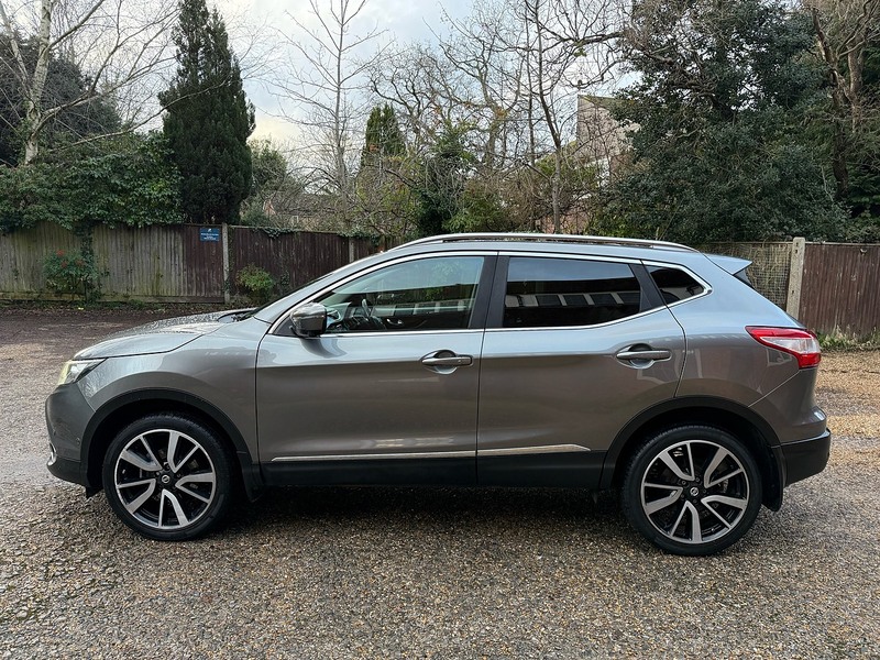 Nissan Qashqai DIG-T Tekna SUV 1.2 Automatic Petrol - U10003140