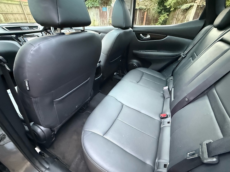 Nissan Qashqai DIG-T Tekna SUV 1.2 Automatic Petrol - U10003140