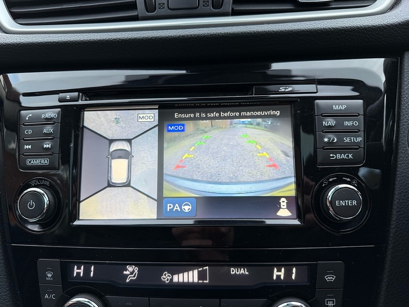 Nissan Qashqai DIG-T Tekna SUV 1.2 Automatic Petrol - U10003140