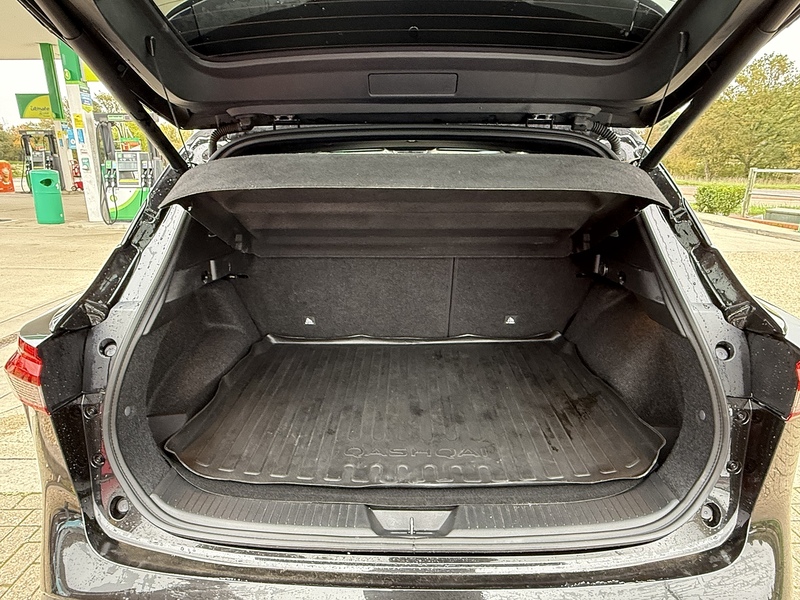 Nissan Qashqai Qashqai Tekna+ SUV 1 Automatic Petrol Hybrid - U10003155