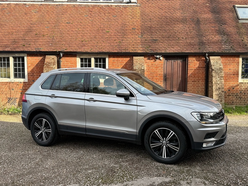 Volkswagen Tiguan 2.0 TDI BlueMotion Tech SE Navigation DSG 4Motion Euro 6 (s/s) 5dr - U10003159
