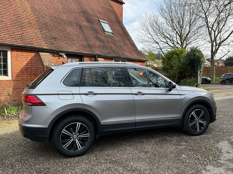 Volkswagen Tiguan 2.0 TDI BlueMotion Tech SE Navigation DSG 4Motion Euro 6 (s/s) 5dr - U10003159