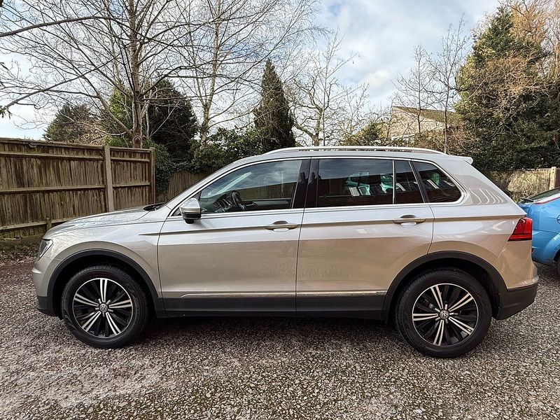 Volkswagen Tiguan 2.0 TDI BlueMotion Tech SE Navigation DSG 4Motion Euro 6 (s/s) 5dr - U10003159