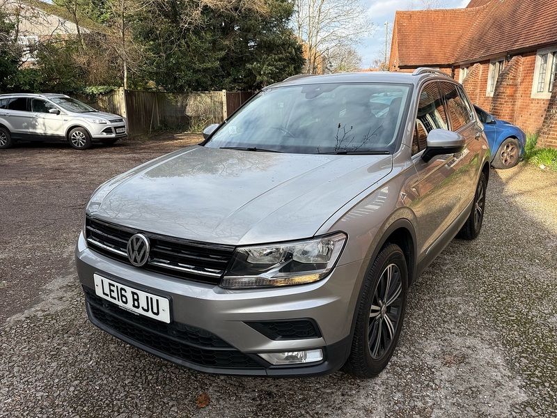 Volkswagen Tiguan 2.0 TDI BlueMotion Tech SE Navigation DSG 4Motion Euro 6 (s/s) 5dr - U10003159