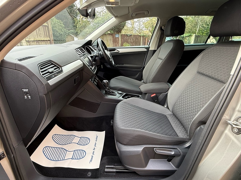 Volkswagen Tiguan 2.0 TDI BlueMotion Tech SE Navigation DSG 4Motion Euro 6 (s/s) 5dr - U10003159