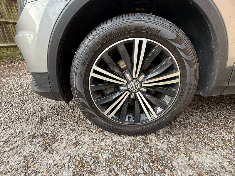 Volkswagen Tiguan 2.0 TDI BlueMotion Tech SE Navigation DSG 4Motion Euro 6 (s/s) 5dr - U10003159