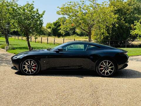 Aston Martin DB11 5.2 V12 Auto Euro 6 (s/s) 2dr - U10003161