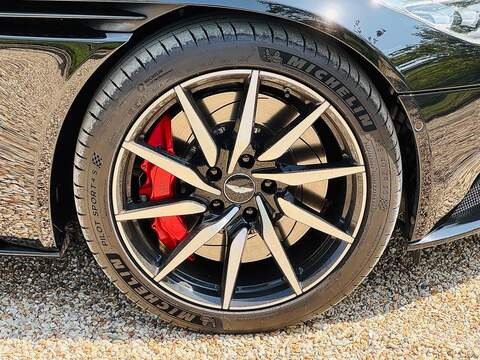 Aston Martin DB11 5.2 V12 Auto Euro 6 (s/s) 2dr - U10003161