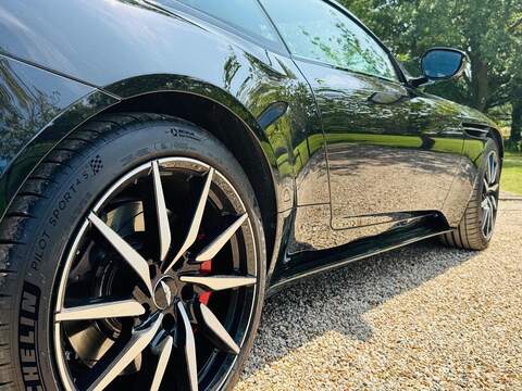 Aston Martin DB11 5.2 V12 Auto Euro 6 (s/s) 2dr - U10003161