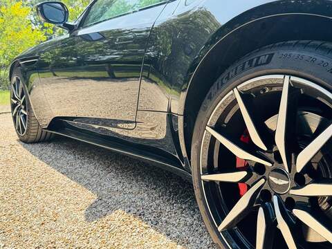 Aston Martin DB11 5.2 V12 Auto Euro 6 (s/s) 2dr - U10003161