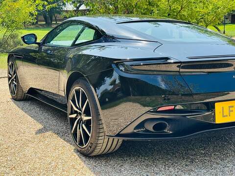Aston Martin DB11 5.2 V12 Auto Euro 6 (s/s) 2dr - U10003161