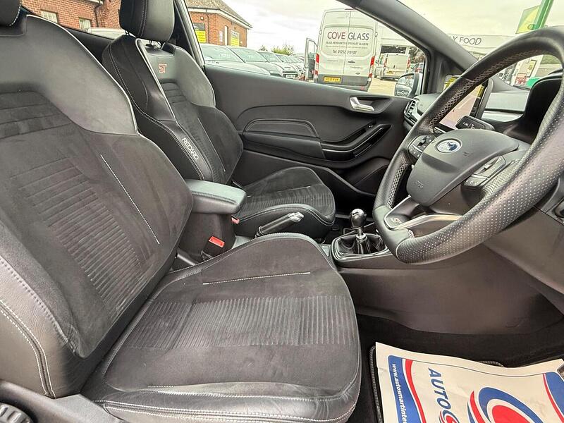 Ford Fiesta 1.5T EcoBoost ST-3 Hatchback 3dr Petrol Manual Euro 6 (s/s) (200 ps) - U10003164