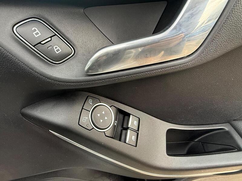 Ford Fiesta 1.5T EcoBoost ST-3 Hatchback 3dr Petrol Manual Euro 6 (s/s) (200 ps) - U10003164