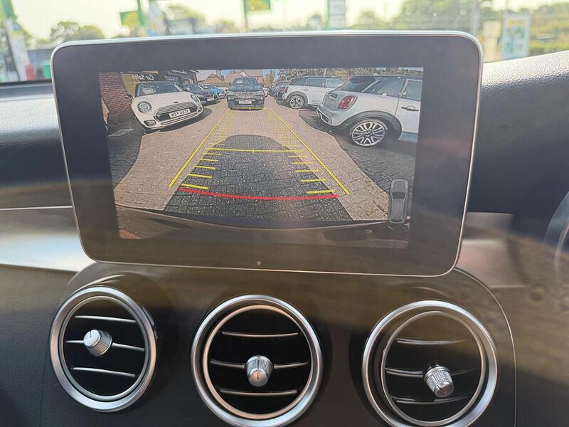 Mercedes-Benz GLC 2.1 GLC220d AMG Line (Premium Plus) SUV 5dr Diesel G-Tronic 4MATIC Euro 6 (s/s) (170 ps) - U10003170