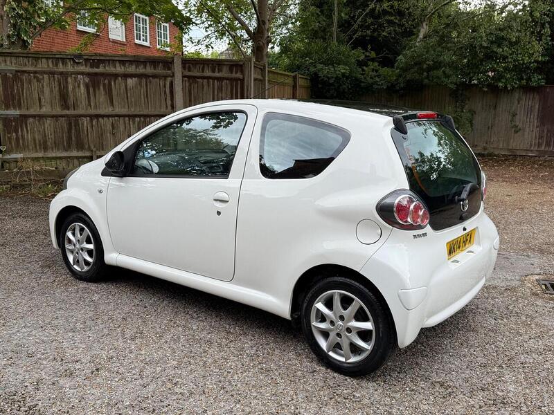 Toyota AYGO 1.0 VVT-i Move Hatchback 3dr Petrol Manual Euro 5 (68 ps) - U10003173