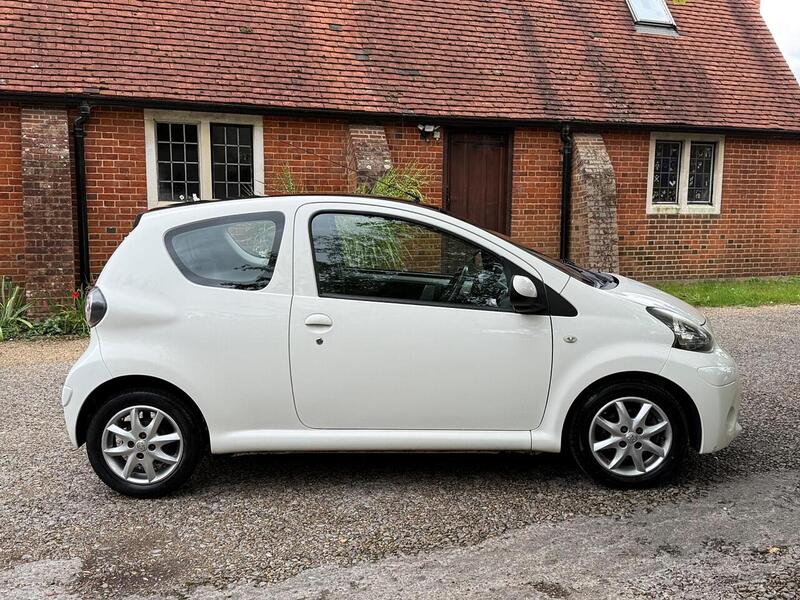 Toyota AYGO 1.0 VVT-i Move Hatchback 3dr Petrol Manual Euro 5 (68 ps) - U10003173