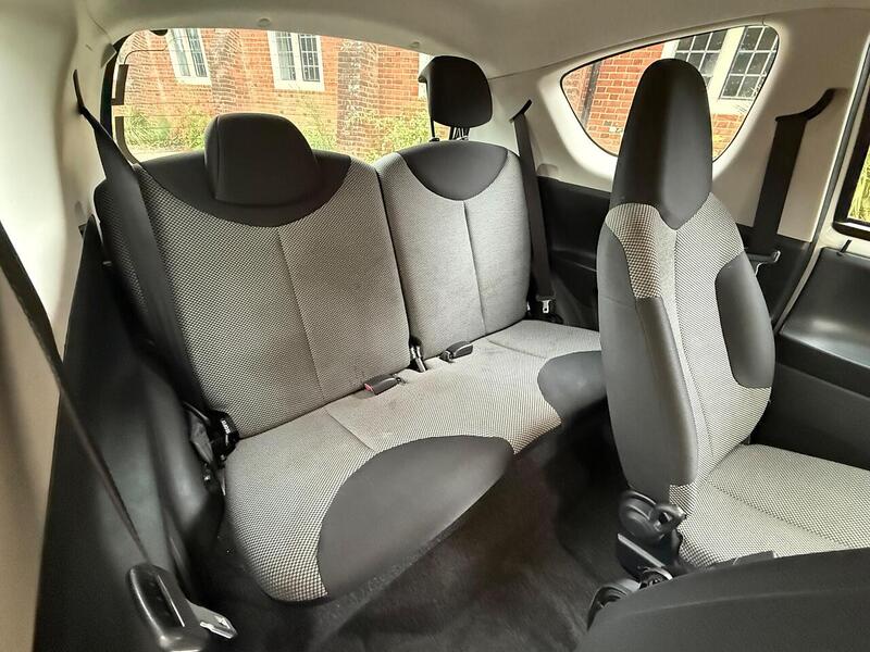 Toyota AYGO 1.0 VVT-i Move Hatchback 3dr Petrol Manual Euro 5 (68 ps) - U10003173