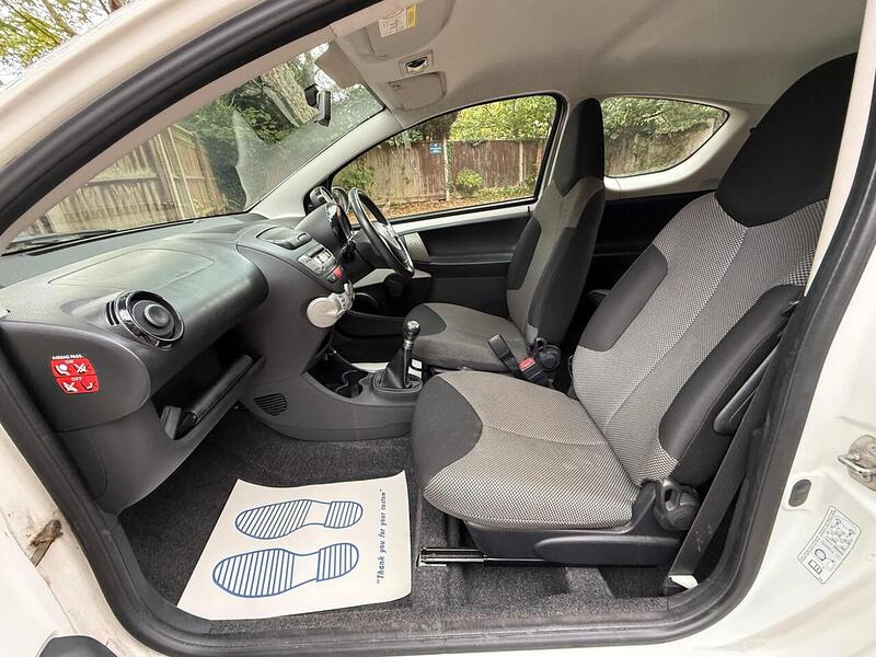 Toyota AYGO 1.0 VVT-i Move Hatchback 3dr Petrol Manual Euro 5 (68 ps) - U10003173