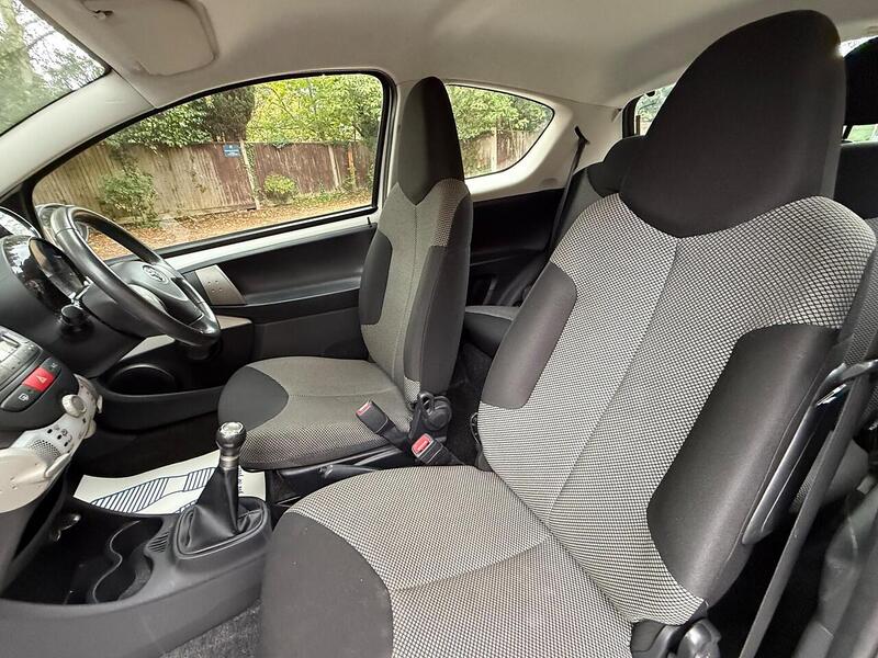 Toyota AYGO 1.0 VVT-i Move Hatchback 3dr Petrol Manual Euro 5 (68 ps) - U10003173
