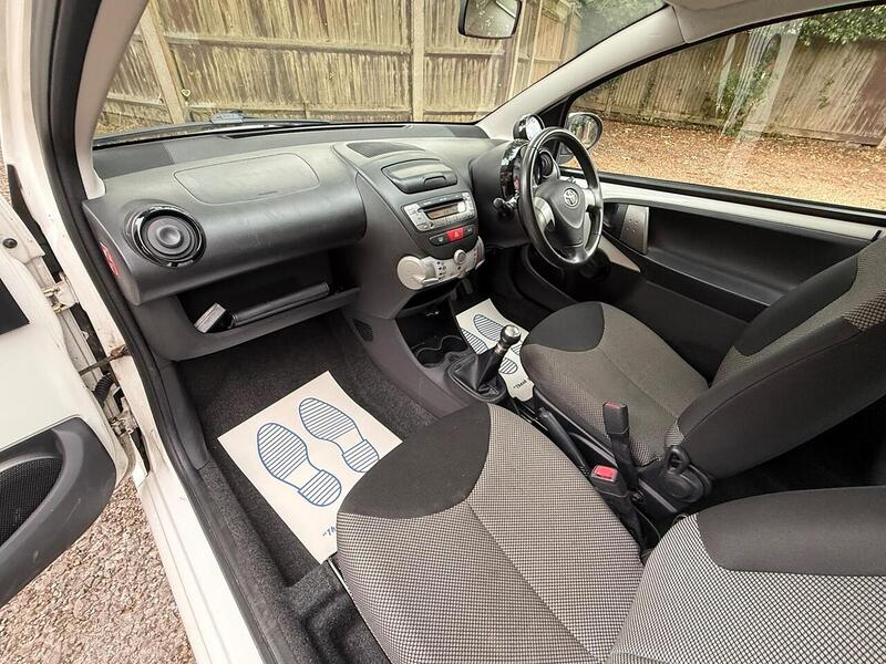 Toyota AYGO 1.0 VVT-i Move Hatchback 3dr Petrol Manual Euro 5 (68 ps) - U10003173