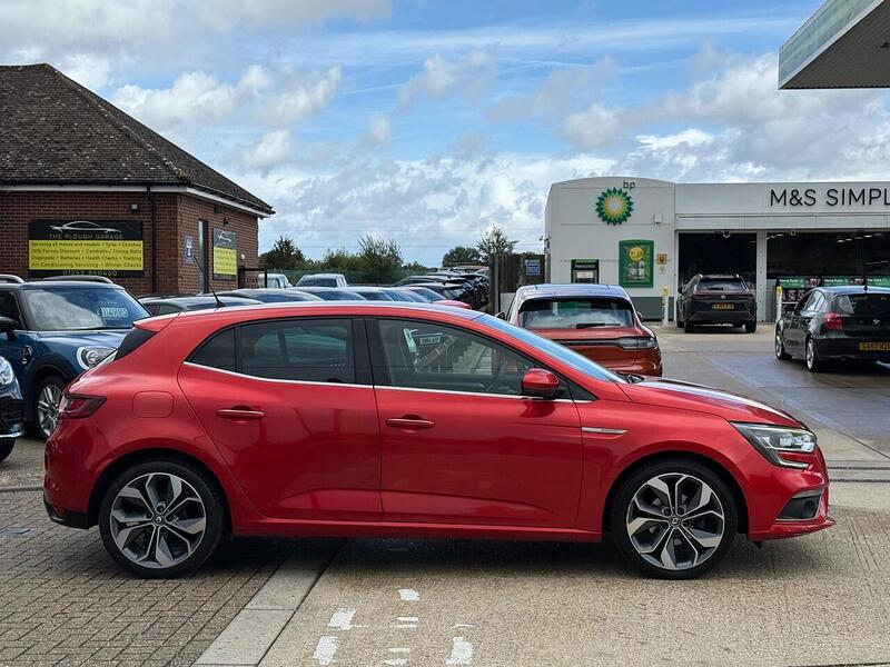 Renault Megane 1.2 TCe Signature Nav Hatchback 5dr Petrol Manual Euro 6 (s/s) (130 ps) - U10003175