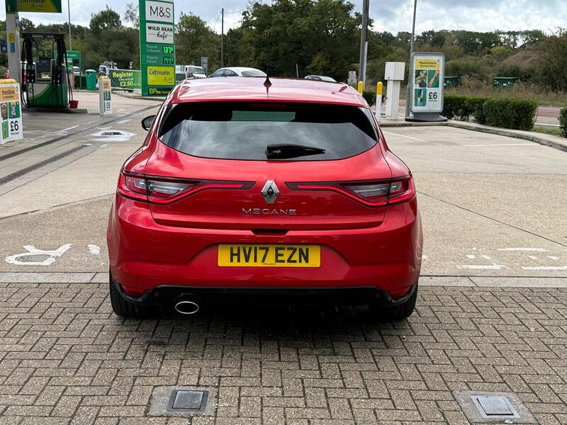 Renault Megane 1.2 TCe Signature Nav Hatchback 5dr Petrol Manual Euro 6 (s/s) (130 ps) - U10003175