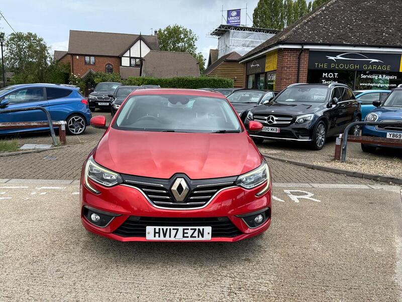 Renault Megane 1.2 TCe Signature Nav Hatchback 5dr Petrol Manual Euro 6 (s/s) (130 ps) - U10003175