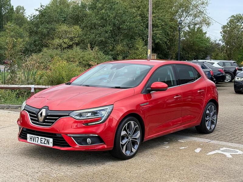 Renault Megane 1.2 TCe Signature Nav Hatchback 5dr Petrol Manual Euro 6 (s/s) (130 ps) - U10003175