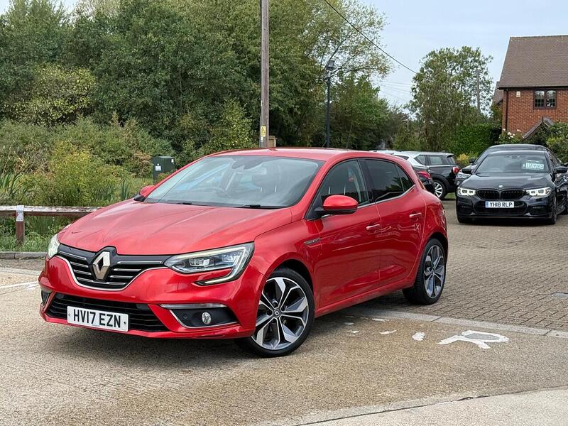 Renault Megane 1.2 TCe Signature Nav Hatchback 5dr Petrol Manual Euro 6 (s/s) (130 ps) - U10003175