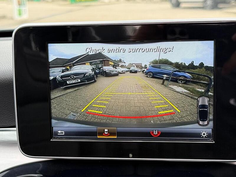 Mercedes-Benz C Class 2.1 C220d AMG Line Cabriolet 2dr Diesel G-Tronic+ Euro 6 (s/s) (170 ps) - U10003178