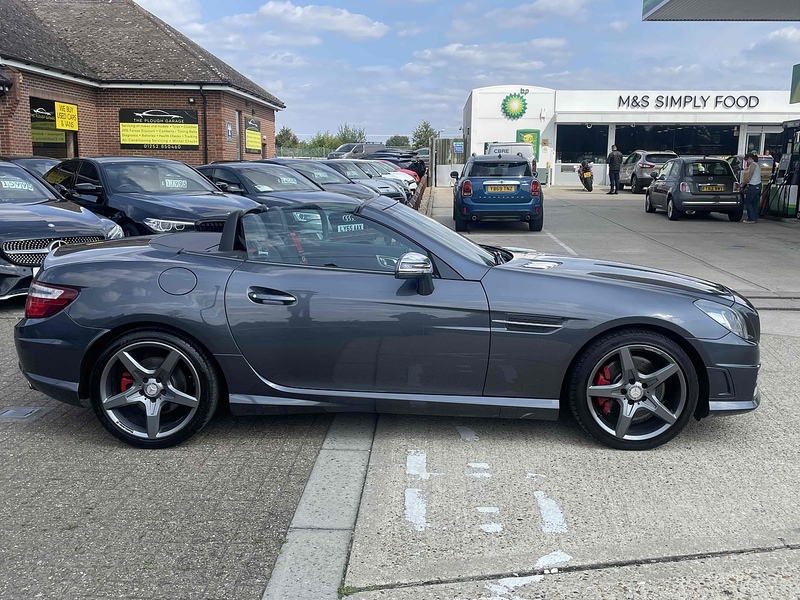 Mercedes-Benz SLK 1.8 SLK200 BlueEfficiency AMG Sport Convertible 2dr Petrol G-Tronic+ Euro 5 (s/s) (184 ps) - U10003179