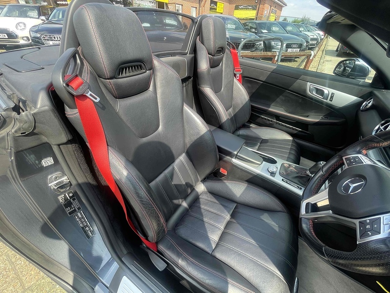 Mercedes-Benz SLK 1.8 SLK200 BlueEfficiency AMG Sport Convertible 2dr Petrol G-Tronic+ Euro 5 (s/s) (184 ps) - U10003179