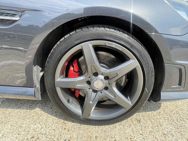 Mercedes-Benz SLK 1.8 SLK200 BlueEfficiency AMG Sport Convertible 2dr Petrol G-Tronic+ Euro 5 (s/s) (184 ps) - U10003179