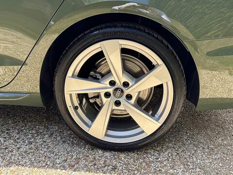 Audi A4 Avant 2.0 TFSI 35 S line Estate 5dr Petrol S Tronic Euro 6 (s/s) (150 ps) - U10003183