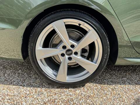 Audi A4 Avant 2.0 TFSI 35 S line Estate 5dr Petrol S Tronic Euro 6 (s/s) (150 ps) - U10003183
