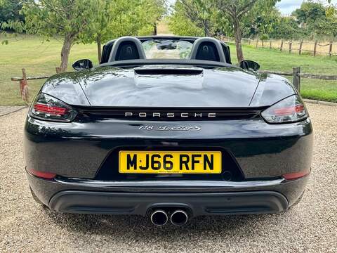 Porsche 718 Boxster 2.5T S PDK Euro 6 (s/s) 2dr - U10003189